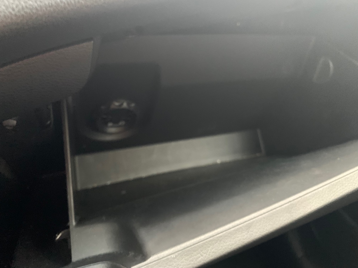 Kia Carens 141 ch | PREMIUM | 7 Places | Phase 2 | Attelage| Toit ouvrant | Caméra de recul | Jantes