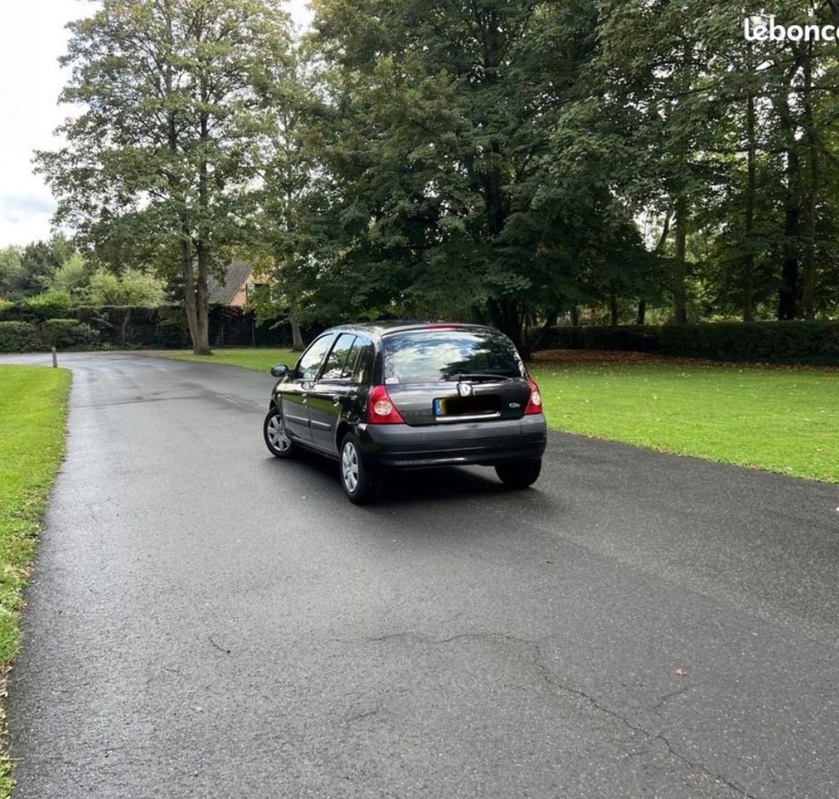 RENAULT Clio 1.2i 75 CV 16V EDITION EXTREME / FAIBLE KILOMETRAGE / PREMIERE MAIN/ DISTRIBUTION NEUVE