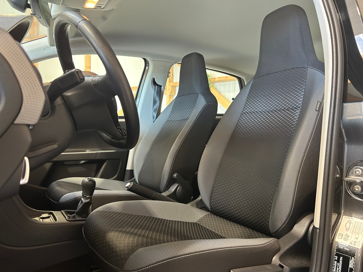 Volkswagen Up! 5 portes Phase 2 1.0 i 65 cv - GARANTIE