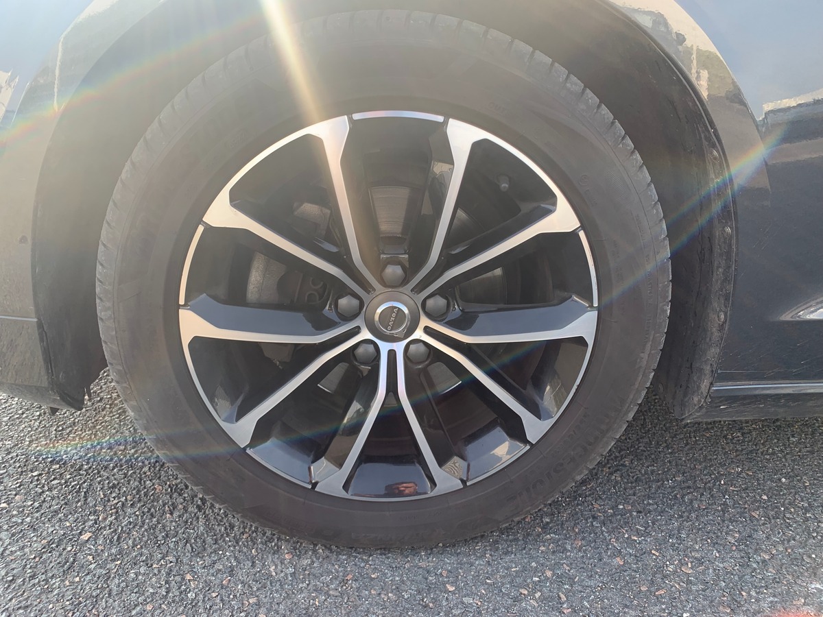 Volvo V60 150 ch | Momentum business | Caméra de recul | Avertisseur Angles Morts | Apple car Play