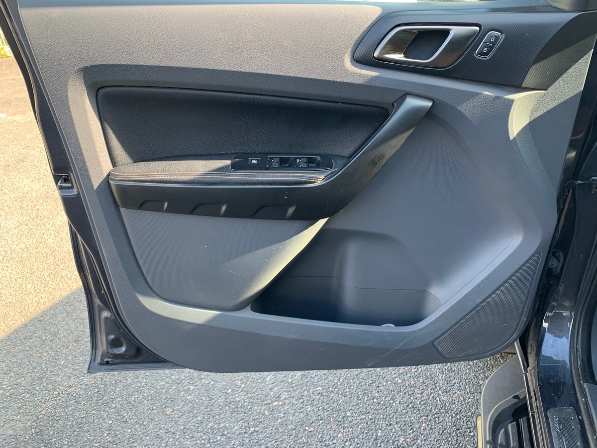 Ford Ranger 200 | 3.2TDCI 4x4 | Wildtrak | 5 Places | Attelage | Caméra recul | GPS | Apple car Play