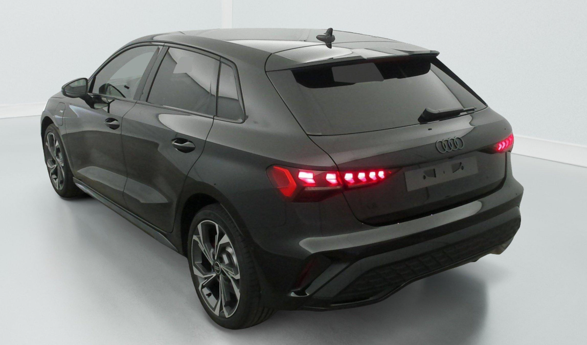 Audi A3 Sportback NOUVELLE 45 TFSI E HYBRIDE RECHARGEABLE | 272 | S TRONIC 6 | S LINE