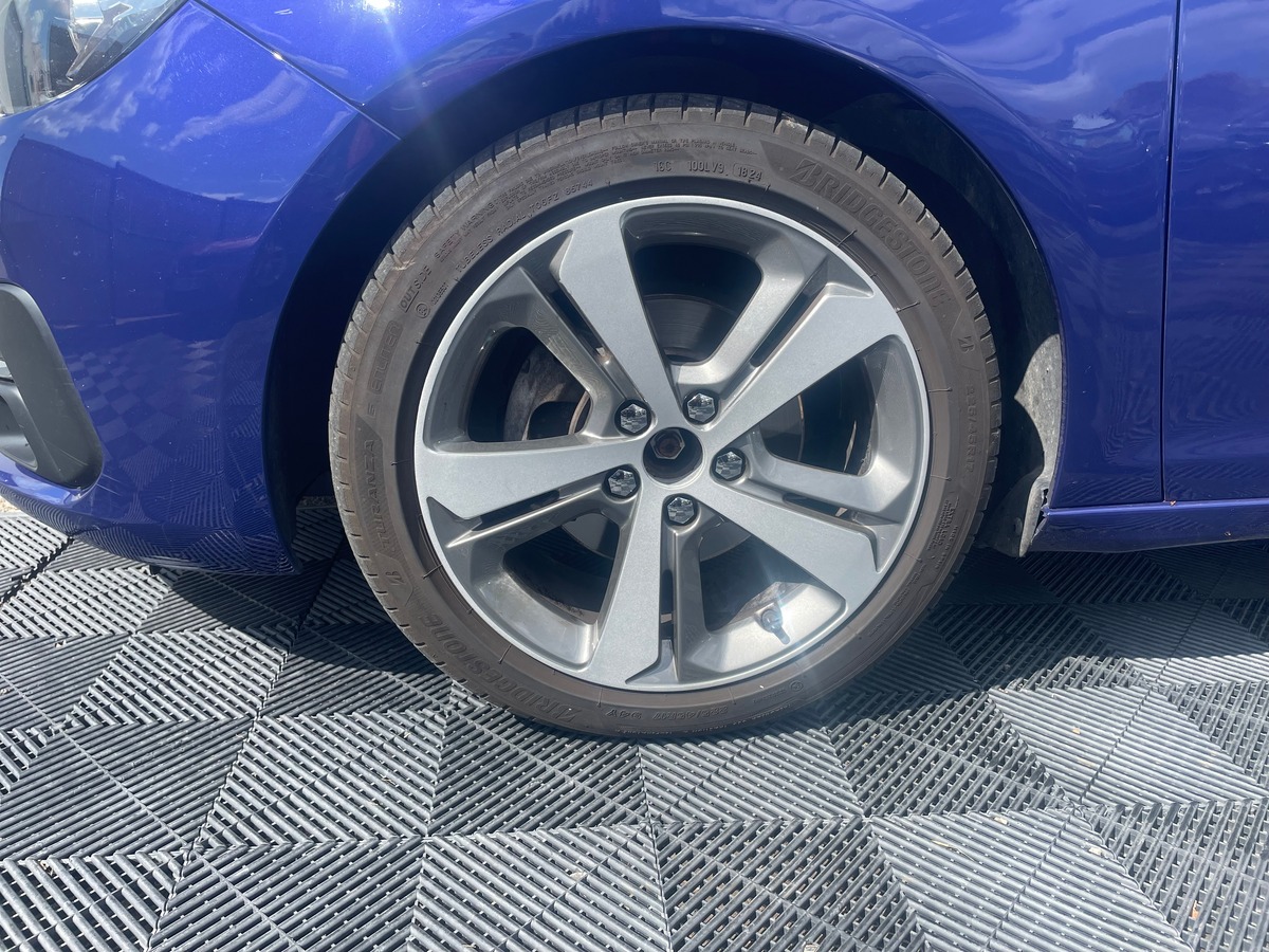 Peugeot 308 1.6 BlueHDi 120 cv RIEN A PREVOIR - CARPLAY - CAMERA DE RECUL - CLIMATISATION AUTO