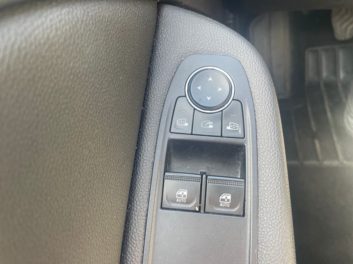 RENAULT Clio V 1.0 TCe 100 cv CARPLAY - CLIMATISATION - RADAR DE RECUL - REGULATEUR DE VITESSE