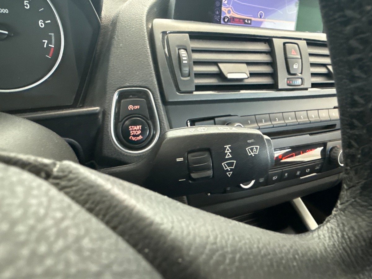 Bmw Série 1 SPORT 118i 1.6 i 16V 170 cv (F20) 5 portes