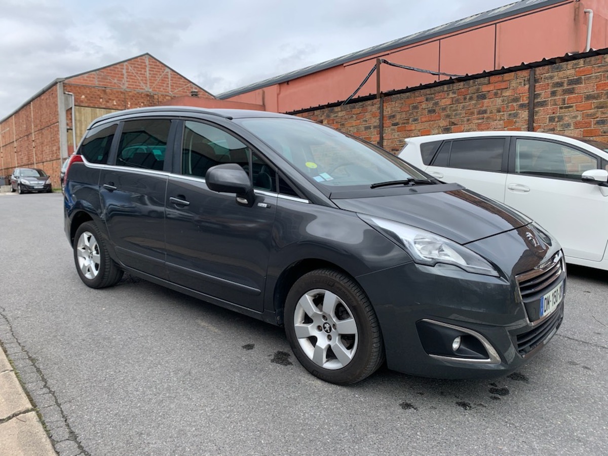 Peugeot 5008 1.6 e-HDI 115 CV styles 4X