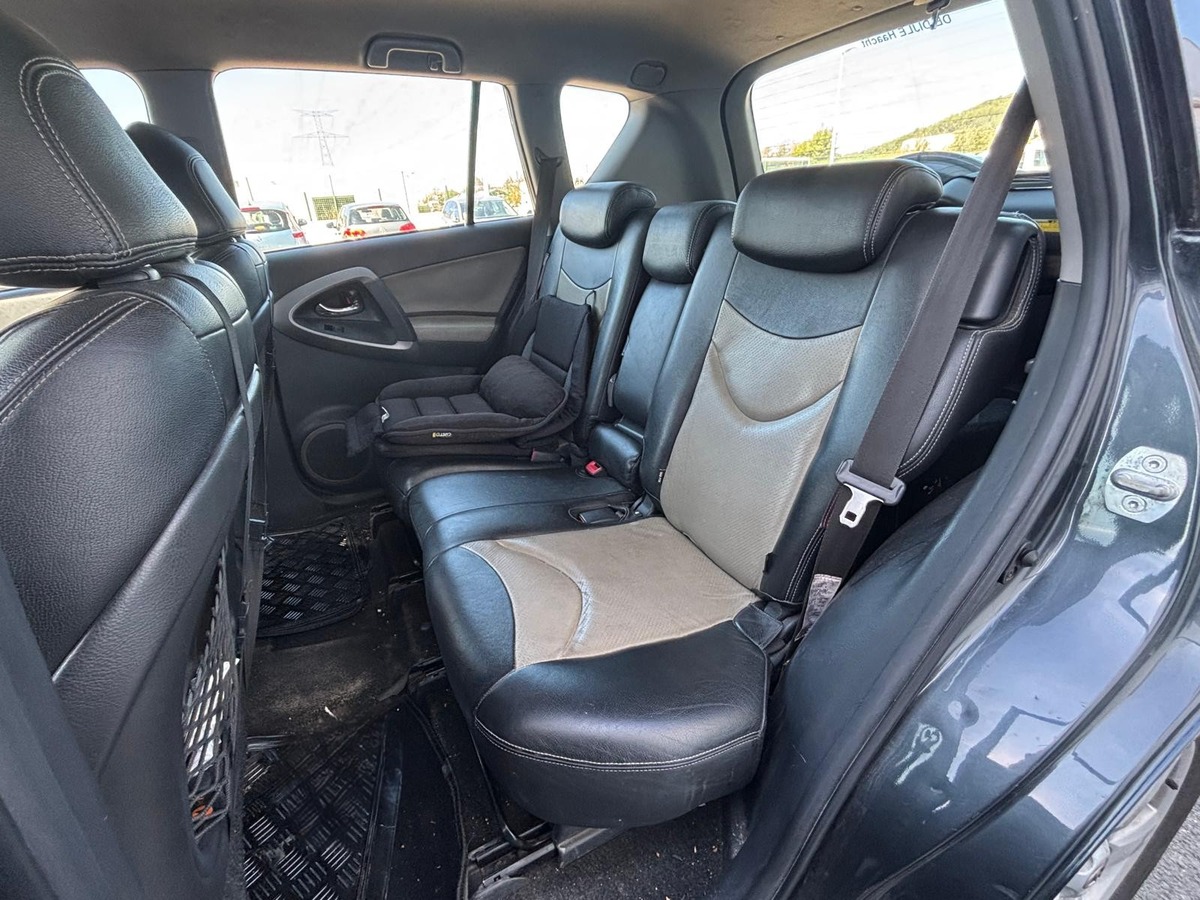 Toyota RAV4 2.2 D4D - 16V TURBO 136CV 4WD - Garantie 12 Mois