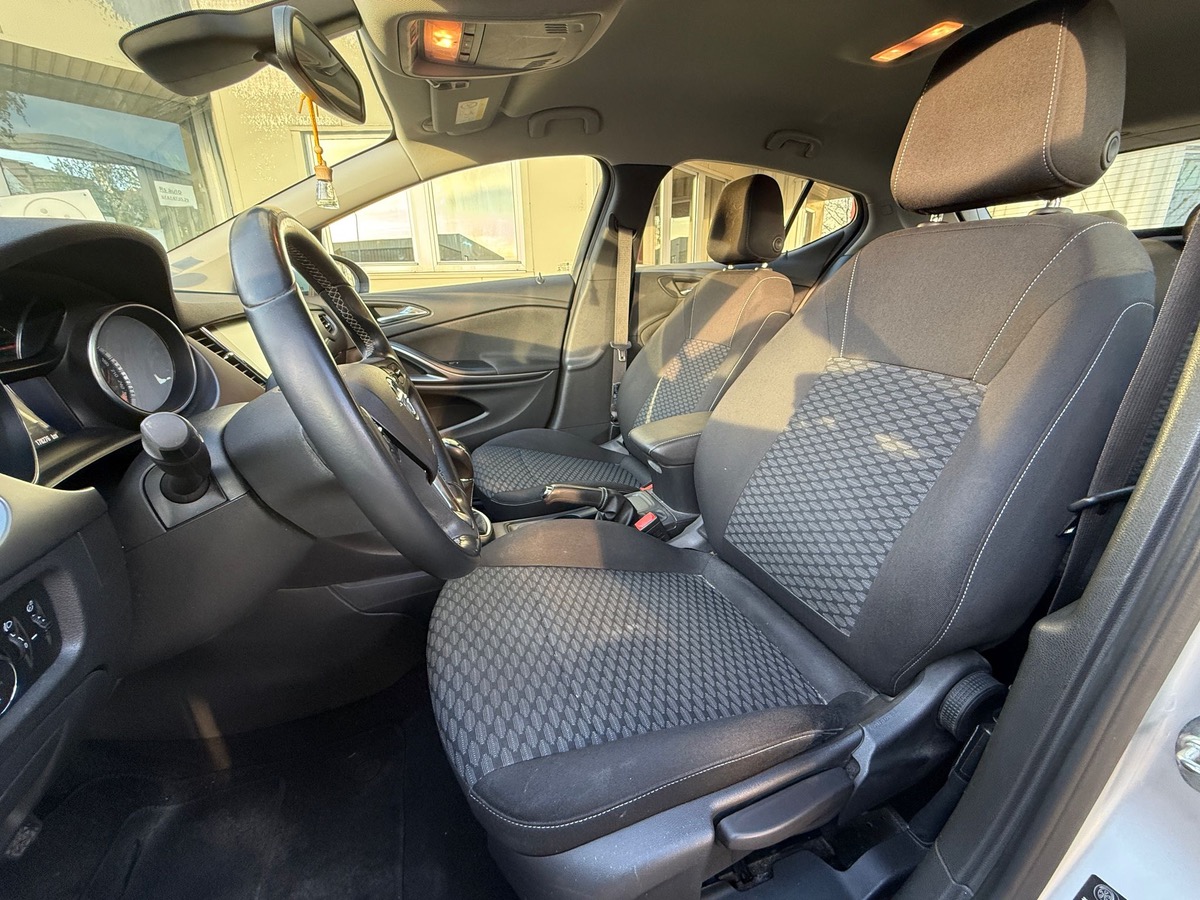Opel Astra 1.6 CDTI 110 CV Business 4XCB