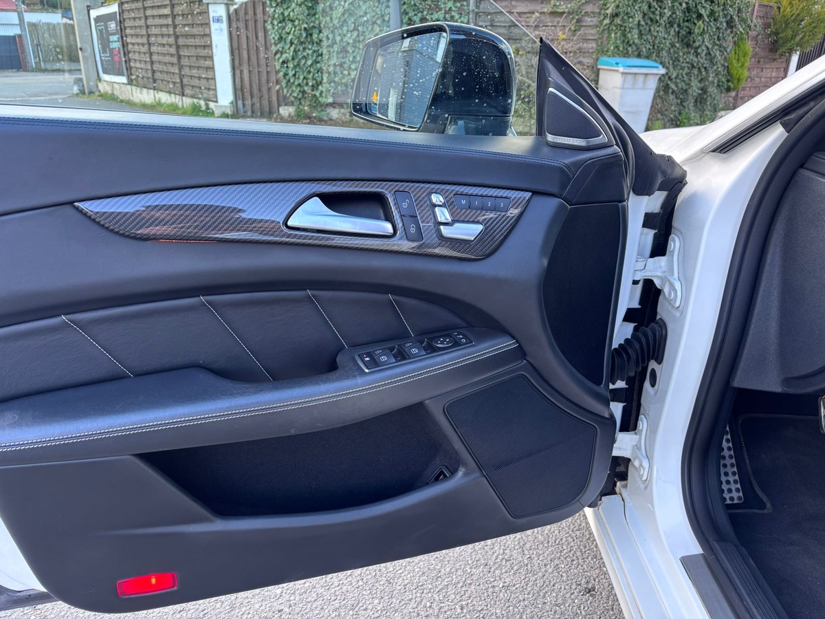Mercedes-Benz CLS Shooting Brake 63 S AMG 585 - 4 MATIC - Garantie