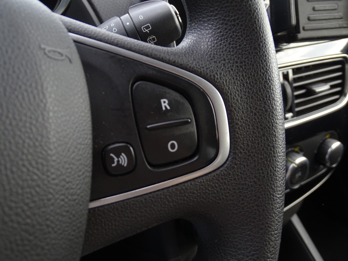 RENAULT Clio IV 1.2 16V 75