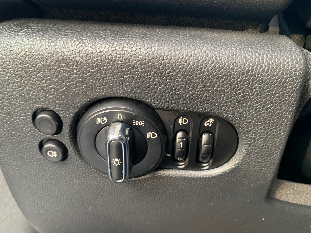 Mini Mini 102 ch | Shoreditch | GPS | Bluetooth | Régulateur de vitesse | Toit ouvrant Panoramique