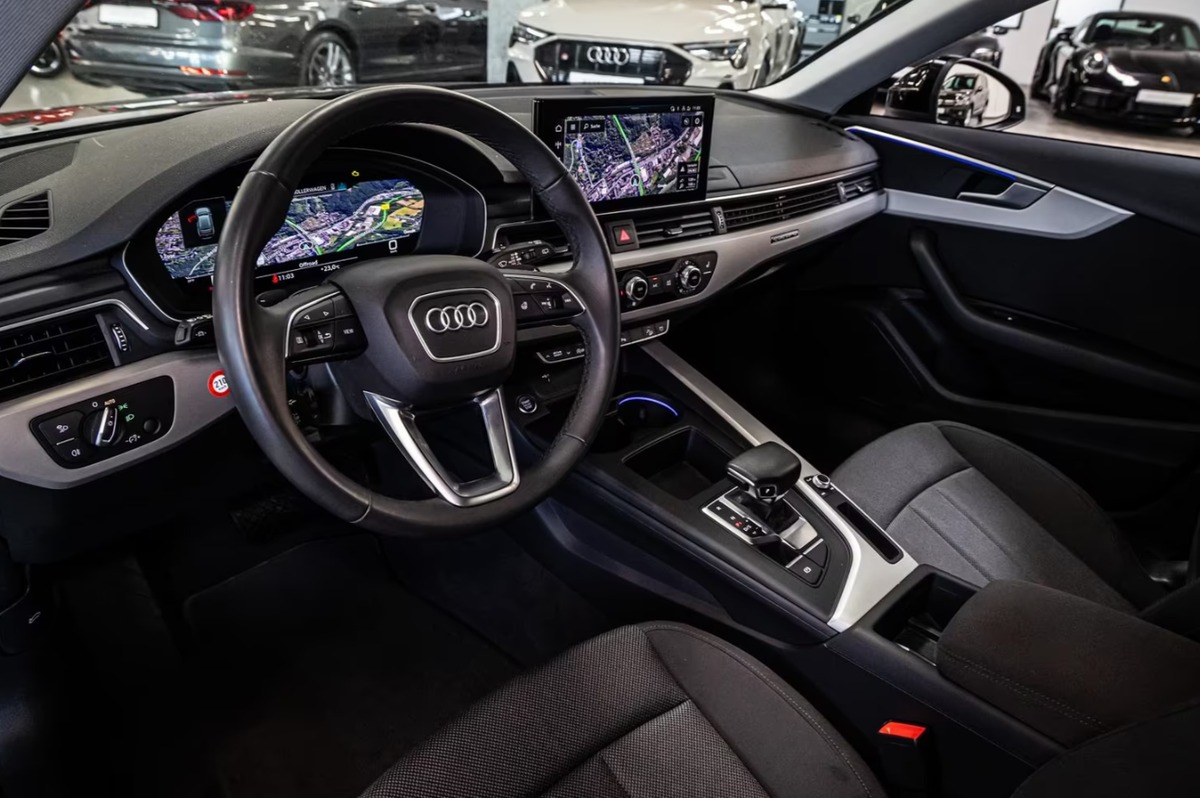 Audi A4 Allroad V 40 TDI 204ch Avus quattro S tronic 7 Attelage Phares LED matrix Caméra