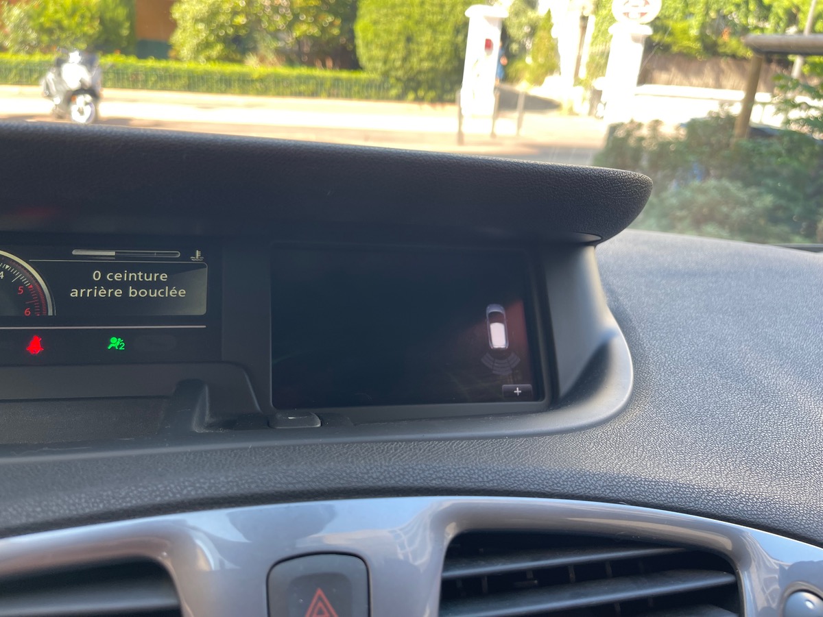 RENAULT Scenic 1.5 DCI 110 cv Phase 2  / XMOD  / Finition Bose / KM Reel / GPS