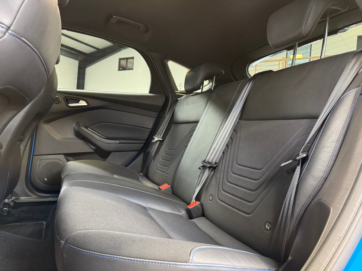 Ford Focus RS 2.3 ECOBOOST 350CV RECARO 4X4 1°MAIN/CAM B