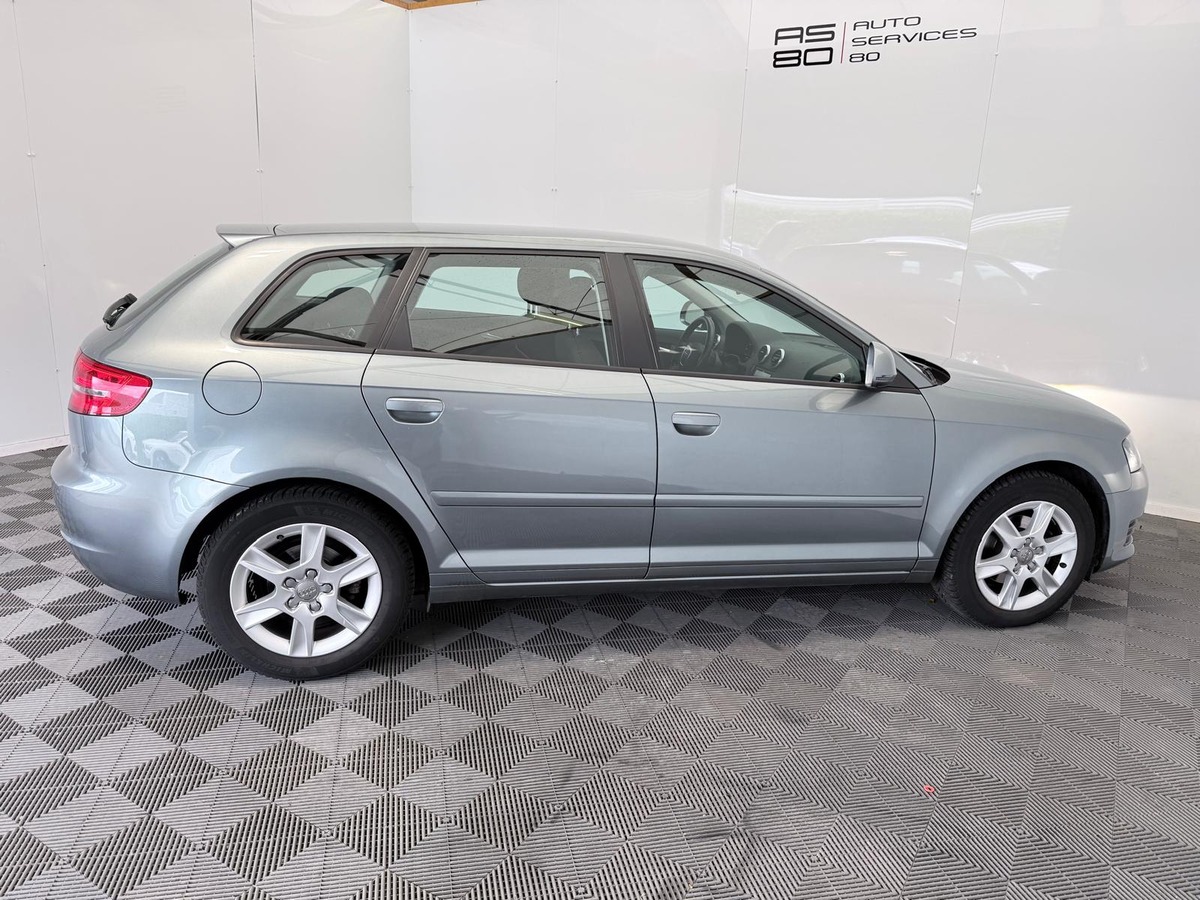 Audi A3 Sportback 1.6 TDI 105  S-tronic Attraction   Première main
