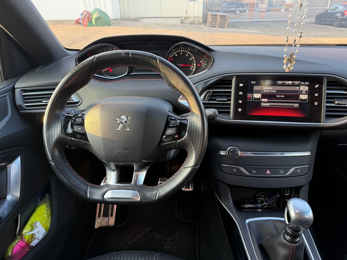Peugeot 308 1.2L PureTech 130ch Gt line S&S, courroie remplacée