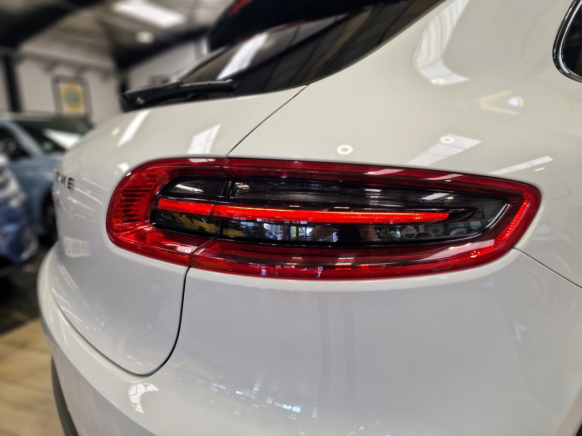 Porsche MACAN TURBO 400cv TOIT OUVRANT/ BOSE/ PDLS+ j