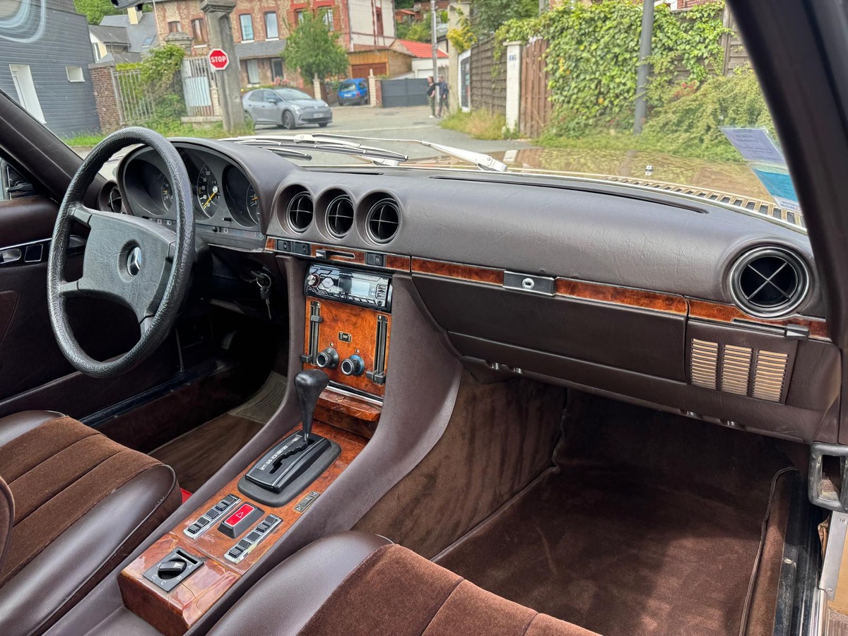 Mercedes-Benz SLC 500 V8 (C107) 240cv - Française - Kilométrage non garanti