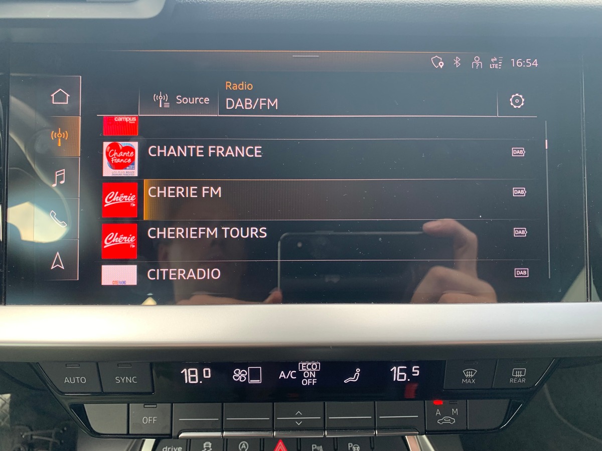 Audi A3 Sportback 150 ch | DESIGN LUXE | Garantie jusqu'au 01/04/2026 | Système d'accès sans clé