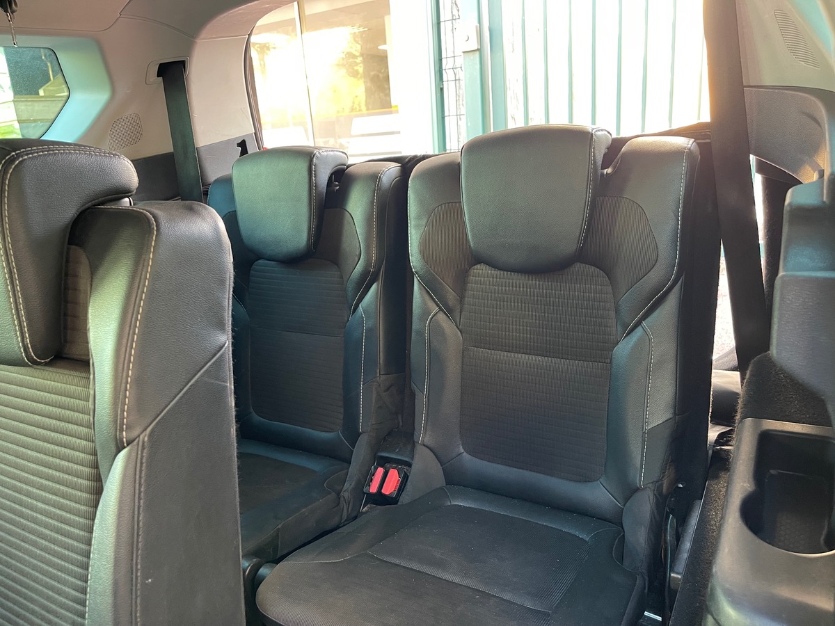 RENAULT Grand Scenic DCI 110 CV Phase 2 / 7 Places / 1er Main / Grand écran