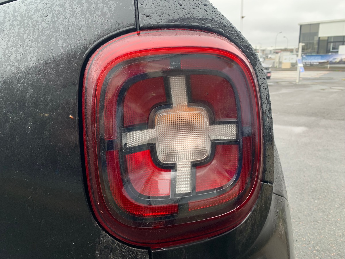 Dacia Duster 130 ch | Techroad | GPS | Régulateur de vitesse | Caméra de recul | Roue de secours