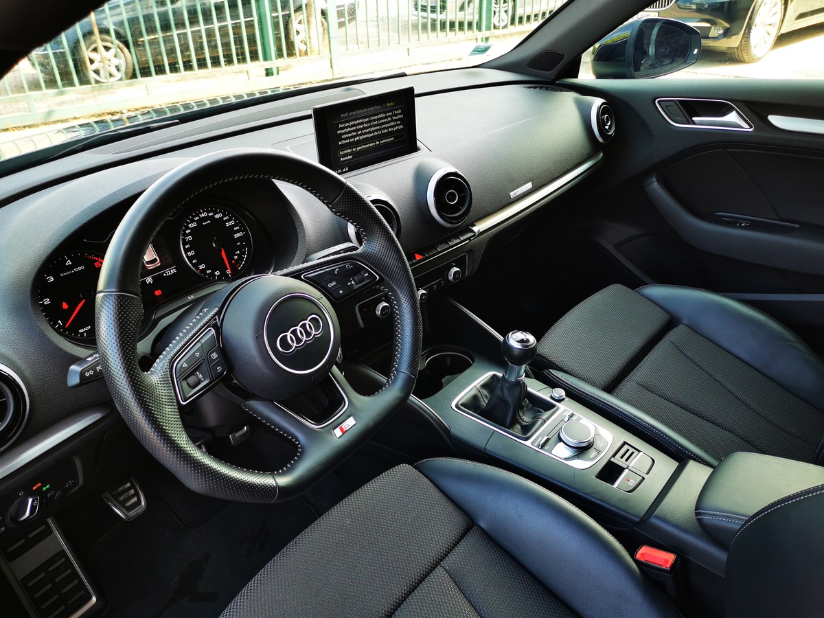 Audi A3 2.0 TDI 150 S-LINE FR garantie 18 mois