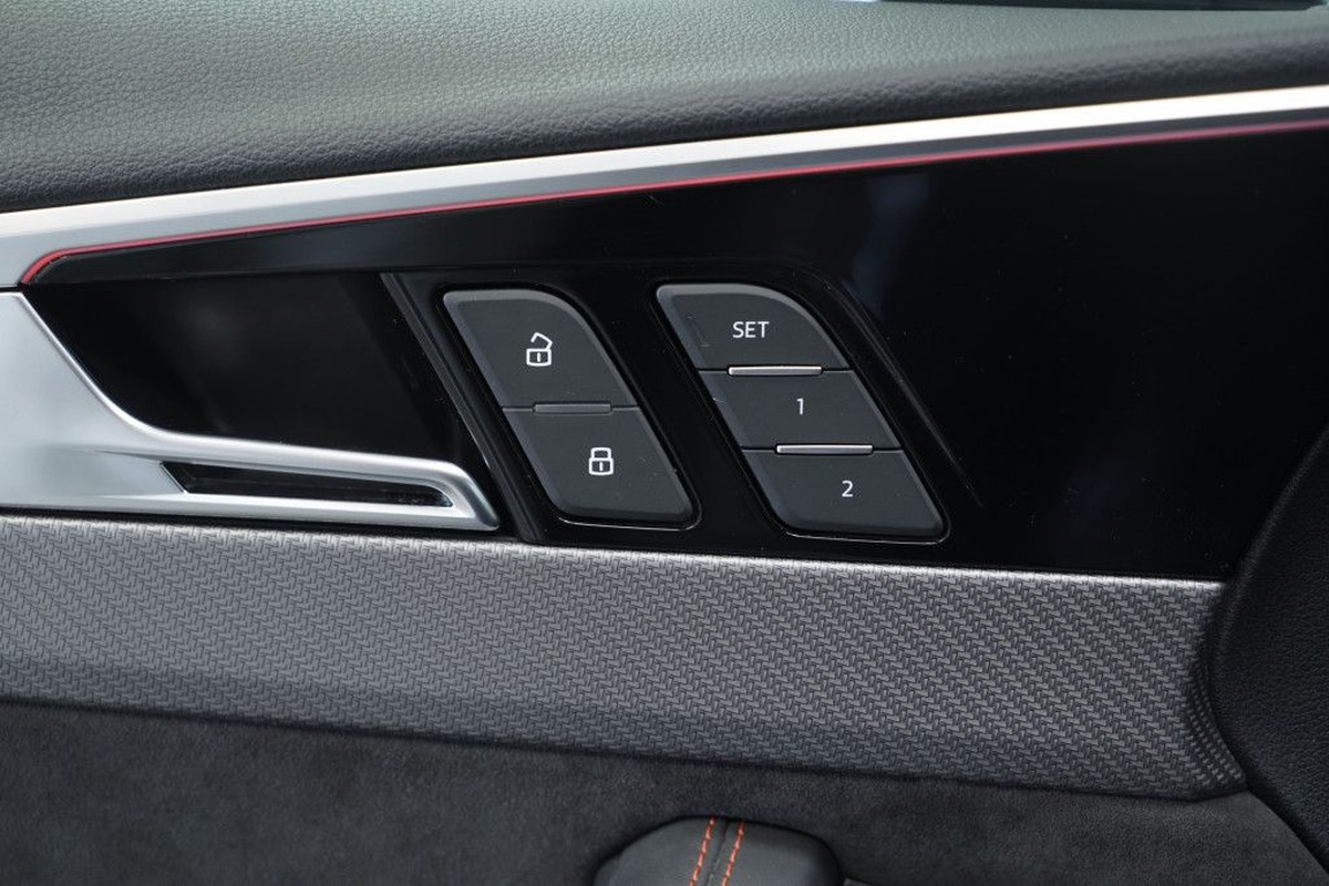 Audi RS4 Avant V 2.9 V6 TFSI 450ch quattro tiptronic 8/Gris Nardo/B&O/VO Allemand/Malus 12400e