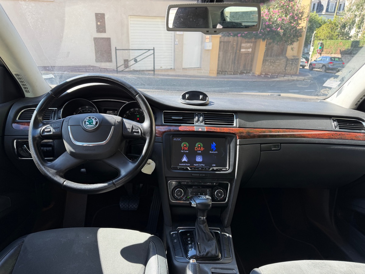 Skoda Superb 1.8 TFSI 160 CV / DSG7 / CarPlay / Elegance / Cuir Alcantara