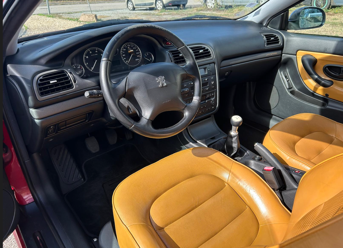 Peugeot 406 Coupé 2.0 16s (135 ch)
