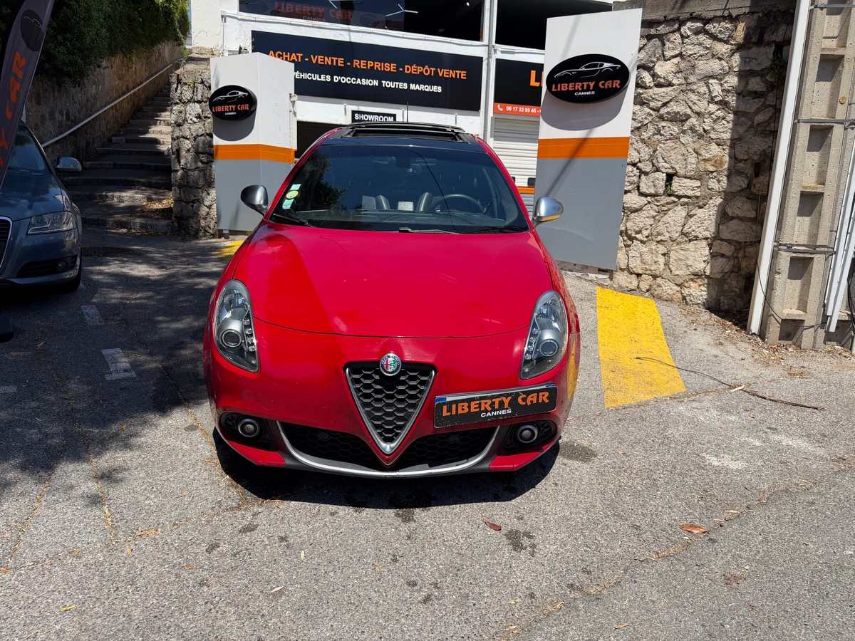 Alfa Romeo Giulietta 2.0 JTDM 170 CV PHASE 3 / Executive Sport / Toit Ouvrant /CarPlay/ Full Options