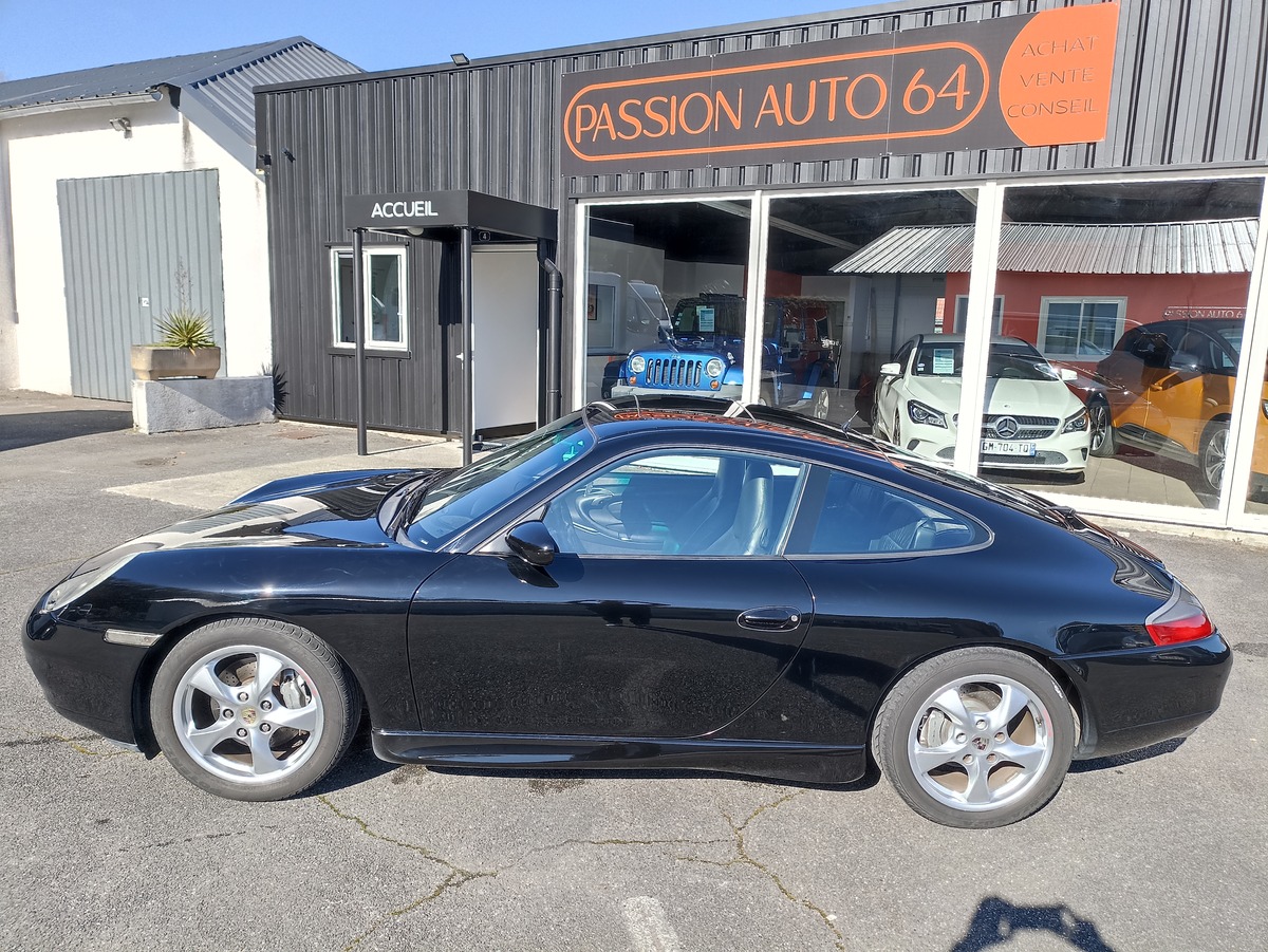 Porsche 911 CARRERA 4 TIPTRONIC