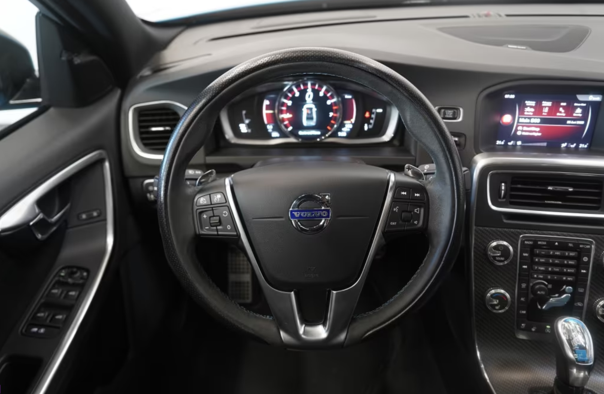 Volvo S60 II T6 AWD 367ch Polestar Geartronic/VO Allemand/Malus 3000e