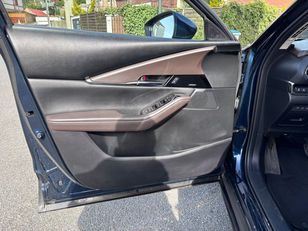 Mazda CX-30 2.0 e-SKYACTIV-X M-Hybrid EXCLUSIVE 186ch - Entretiens Mazda - Première main