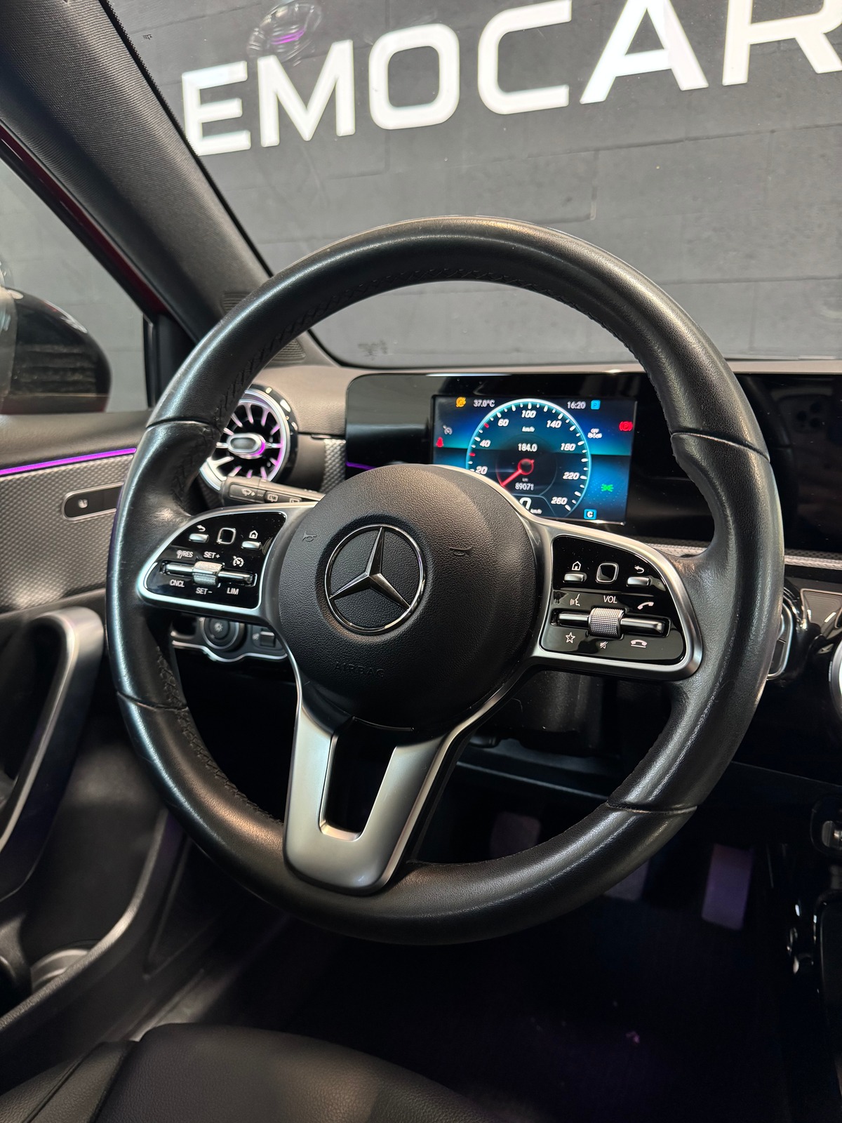 Mercedes Benz Classe A 160 1.3 109CH BVM6 PROGRESSIVE LINE (AMG LINE EXTERIEUR)