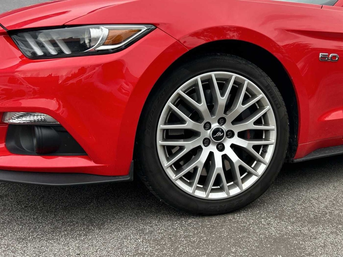 Ford Mustang Fastback VI 5.0 V8 421ch GT
