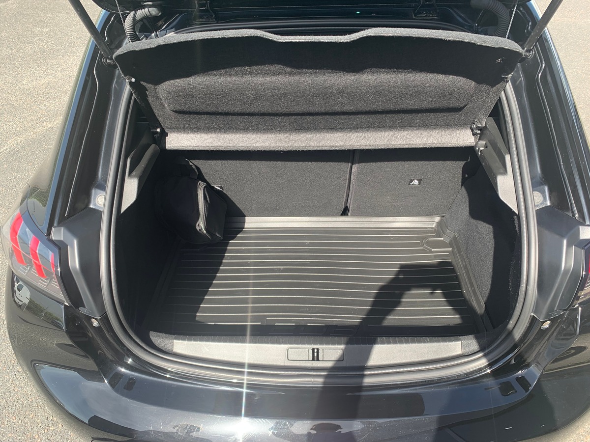 Peugeot 208 100 chevaux | GT | Apple car Play Android Auto | Caméra de recul | Régulateur vitesse