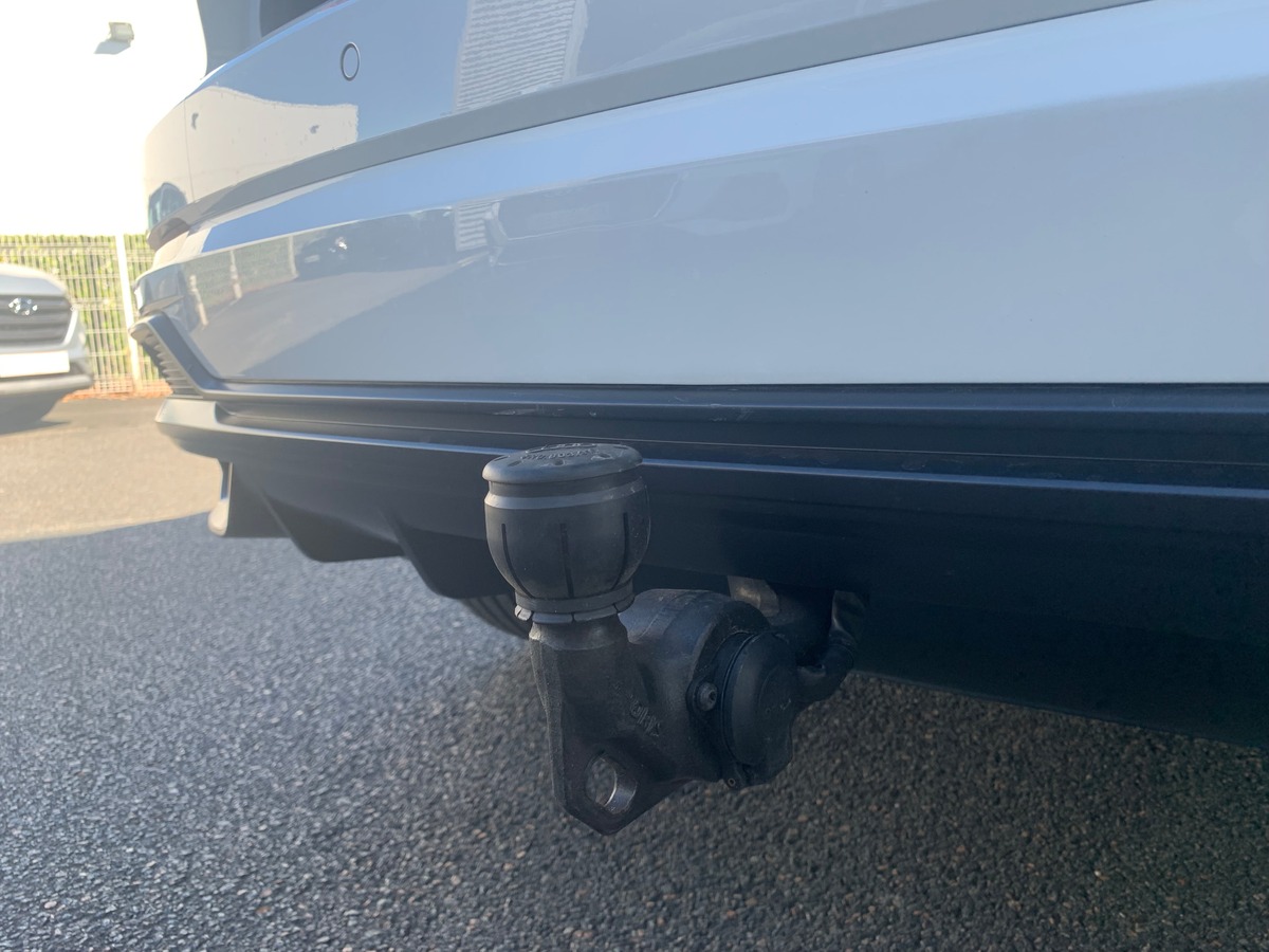 Audi Q3 150 ch | S line | Toit ouvrant | Caméra de recul | Apple car play | Attelage | Régulateur