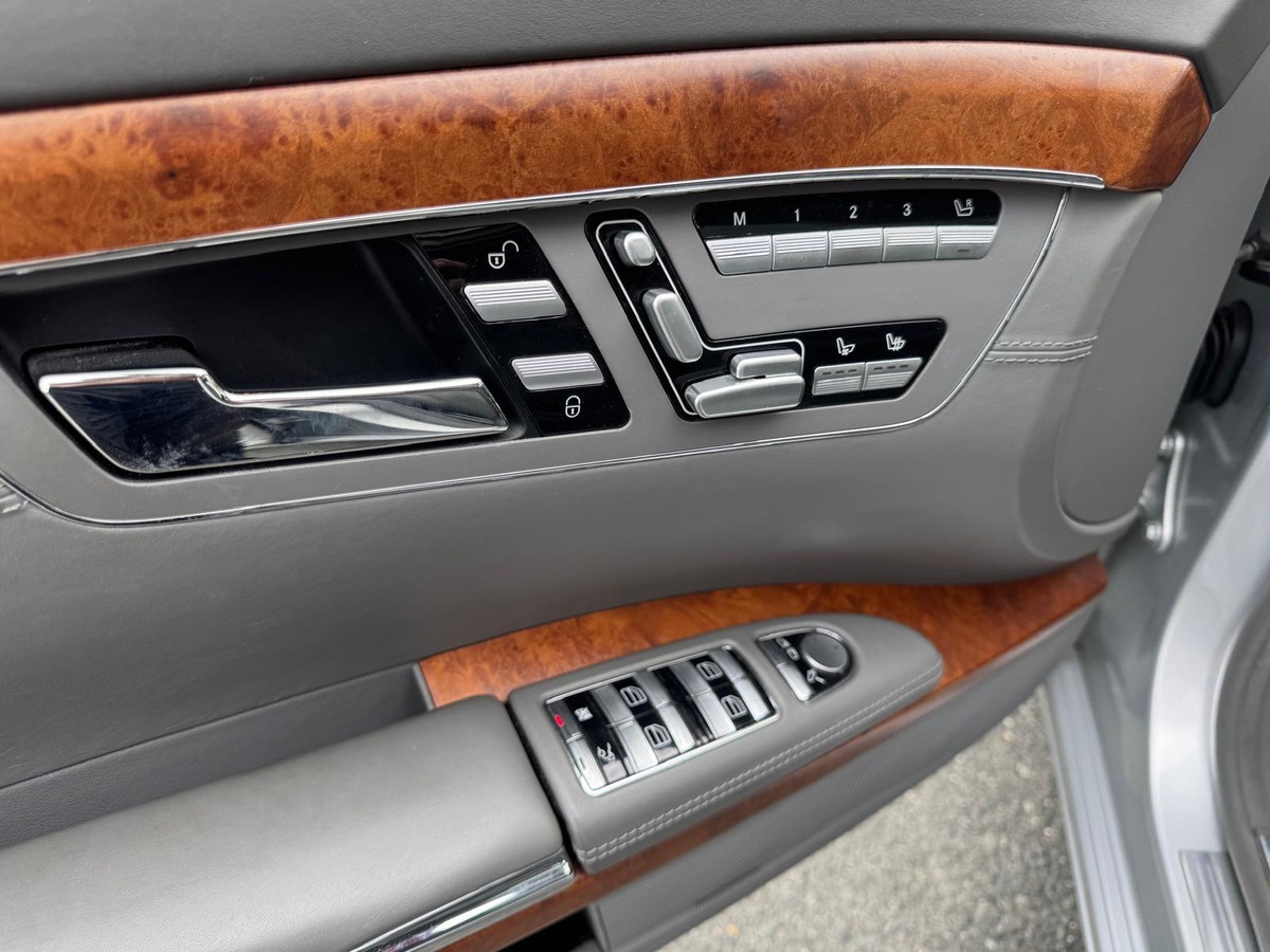 Mercedes-Benz Classe S 600 v12 5.5 517cv - Boite automatique - garantie