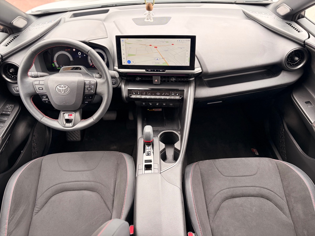 Toyota C HR II 2.0 VVT-i 16V 223 PHEV CVT 153 cv Boîte auto