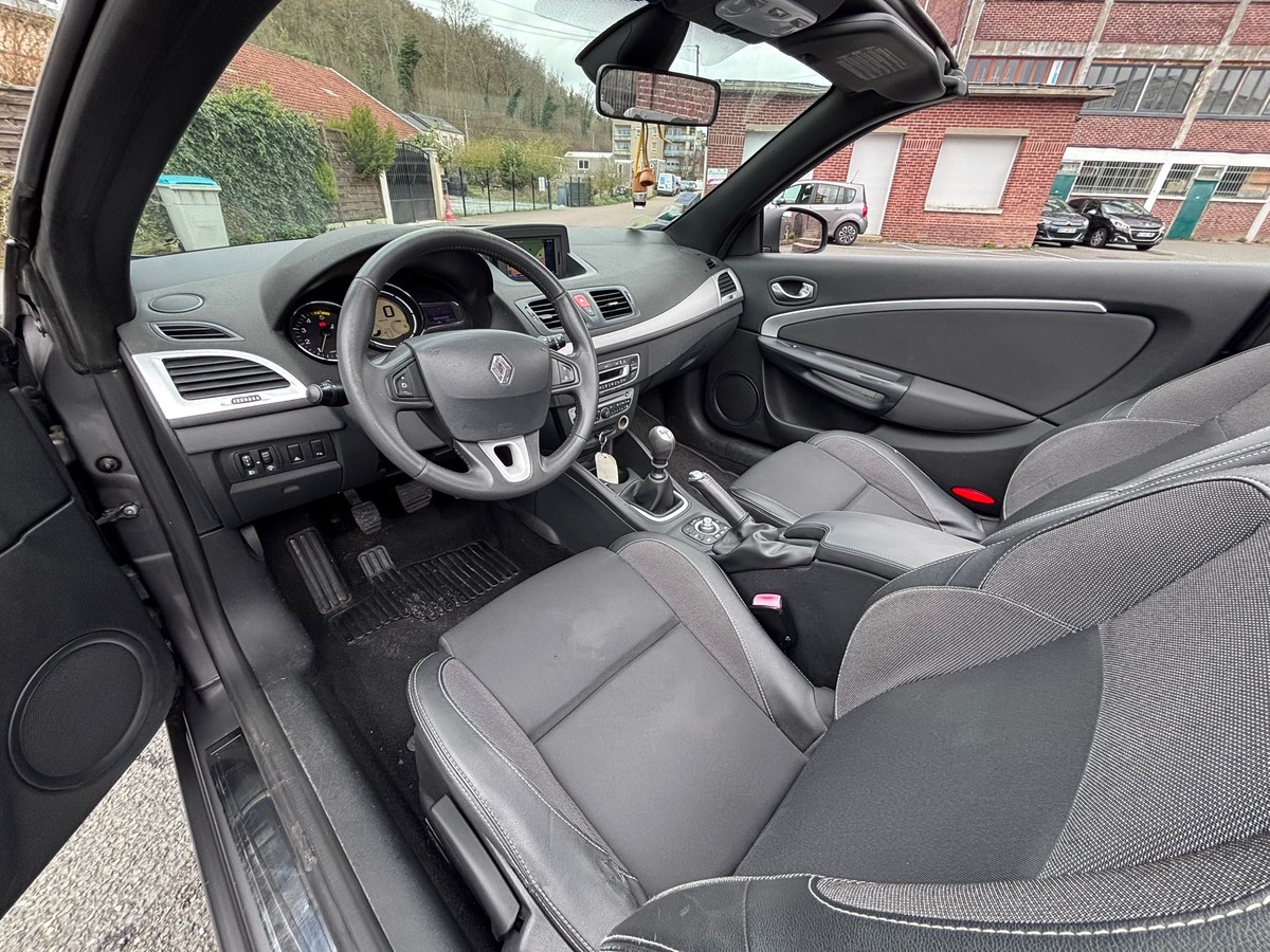 RENAULT Megane III CC 1.5 dCi 110 Dynamique - Révisé - Garantie