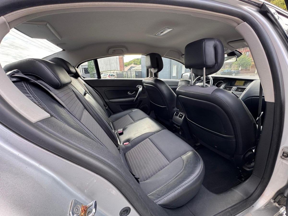 RENAULT Latitude 2.0 dci 150cv Business - garantie