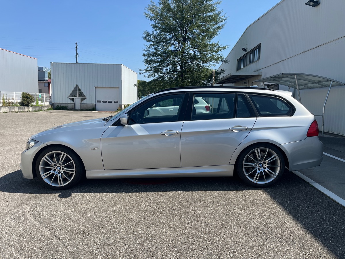 Bmw Série 3 Touring (E91) LCI 330i 272ch BVA Pack M, Suivi complet, Attelage RDSO, Toit panoramique