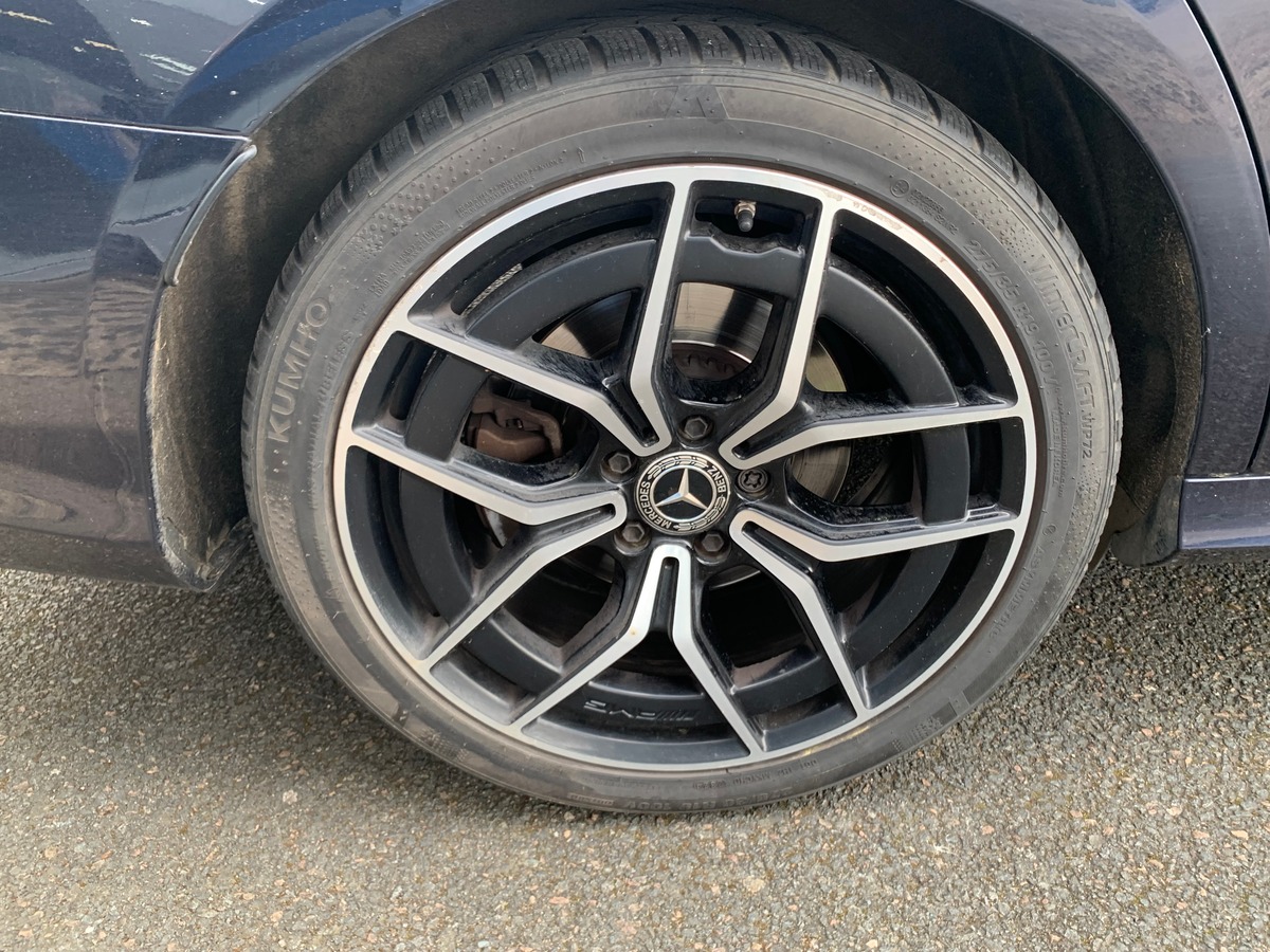 Mercedes-Benz Classe E 200 ch | 220 AMG LINE | Pack Premium | Pack Sport Black | Toit ouvrant