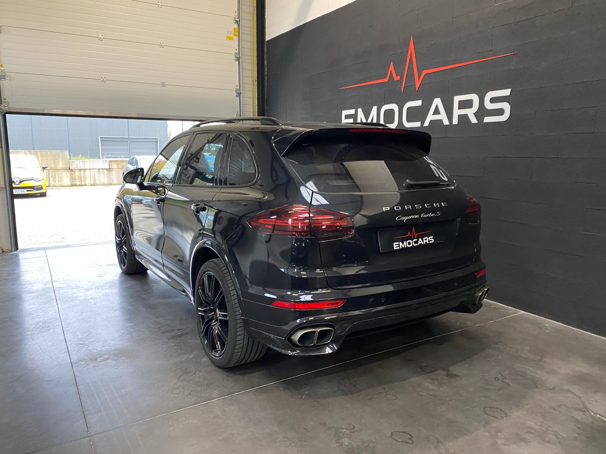 Porsche Cayenne TURBO 520 (958)