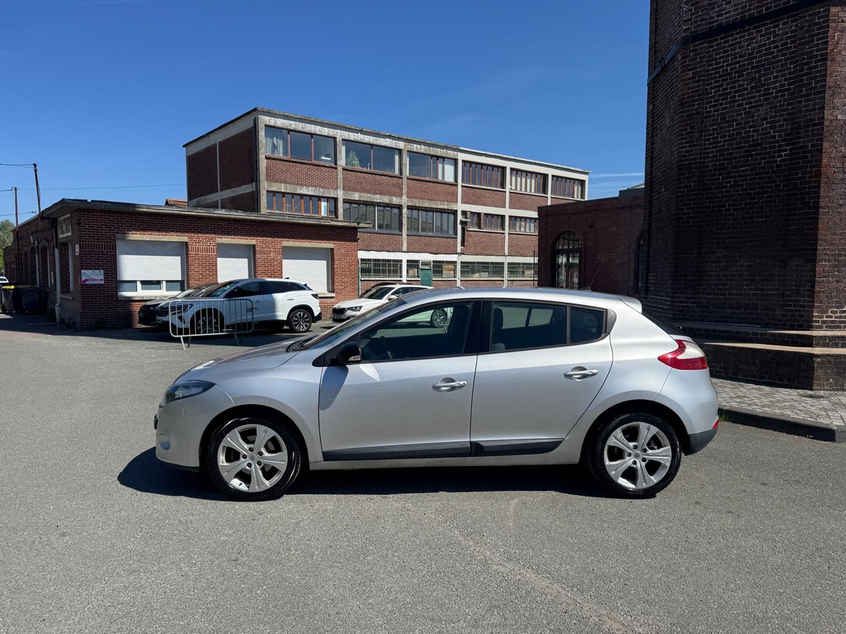 RENAULT Megane III 1.5 DCI 110CH EXPRESSION