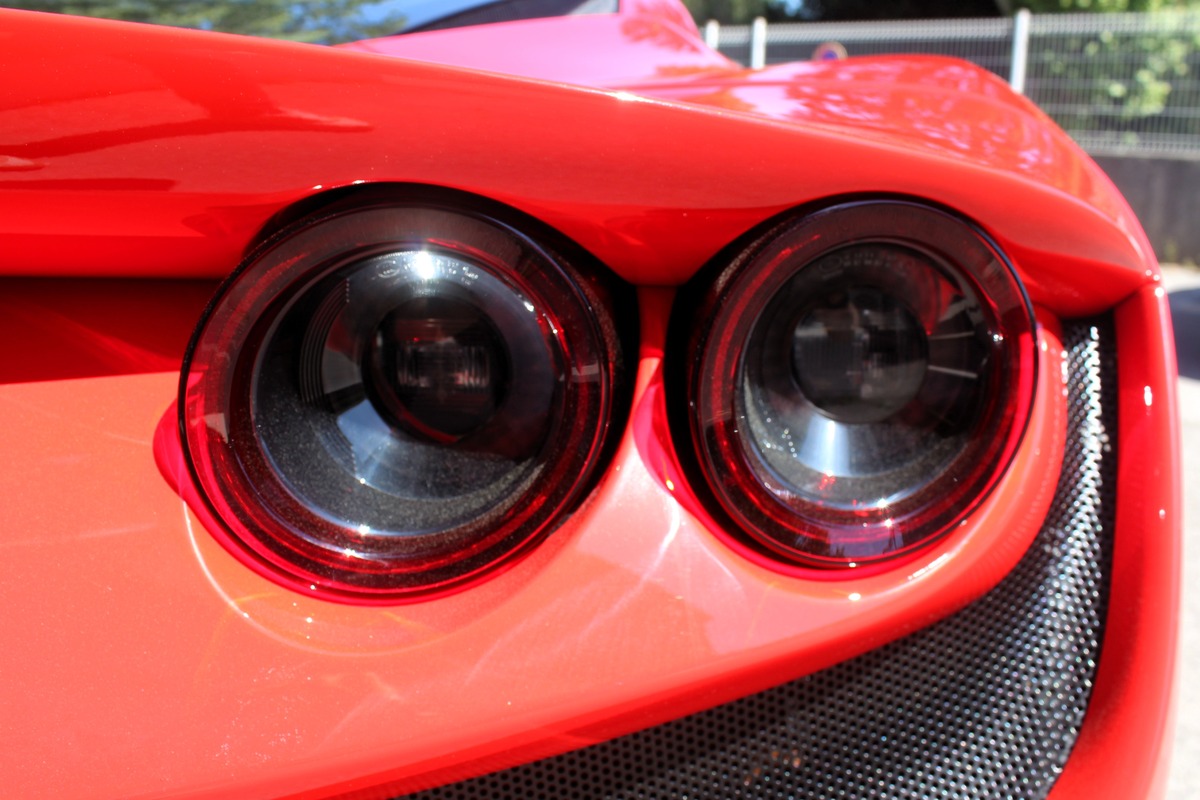 Ferrari F8 Tributo COUPE 3.9 DCT V8 BiTurbo 720 ch 1ère MAIN  ROSSO SCUDERIA - ORIGINE FRANCE