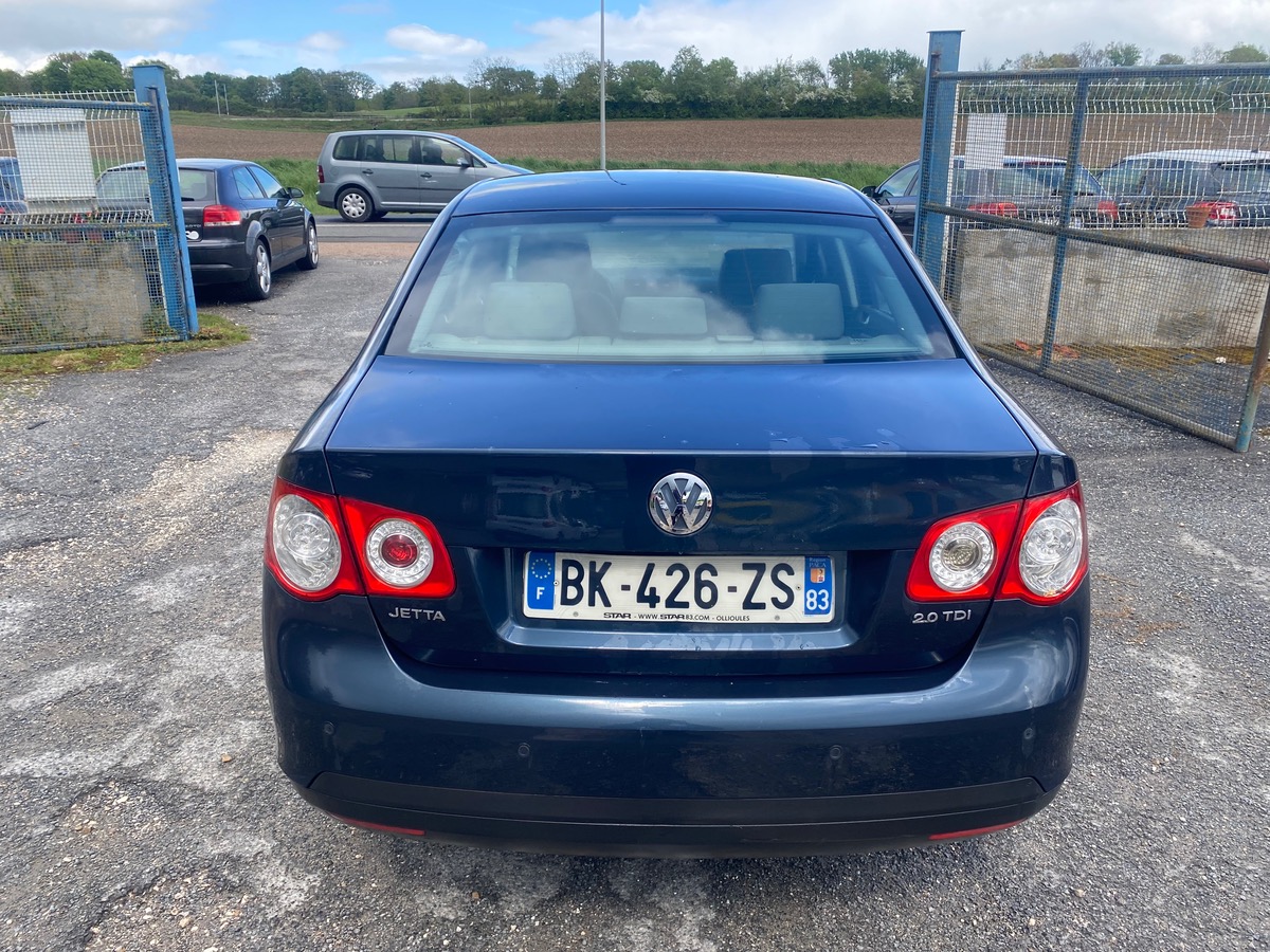 Volkswagen Jetta 2.0 tdi 140cv dsg 209015km