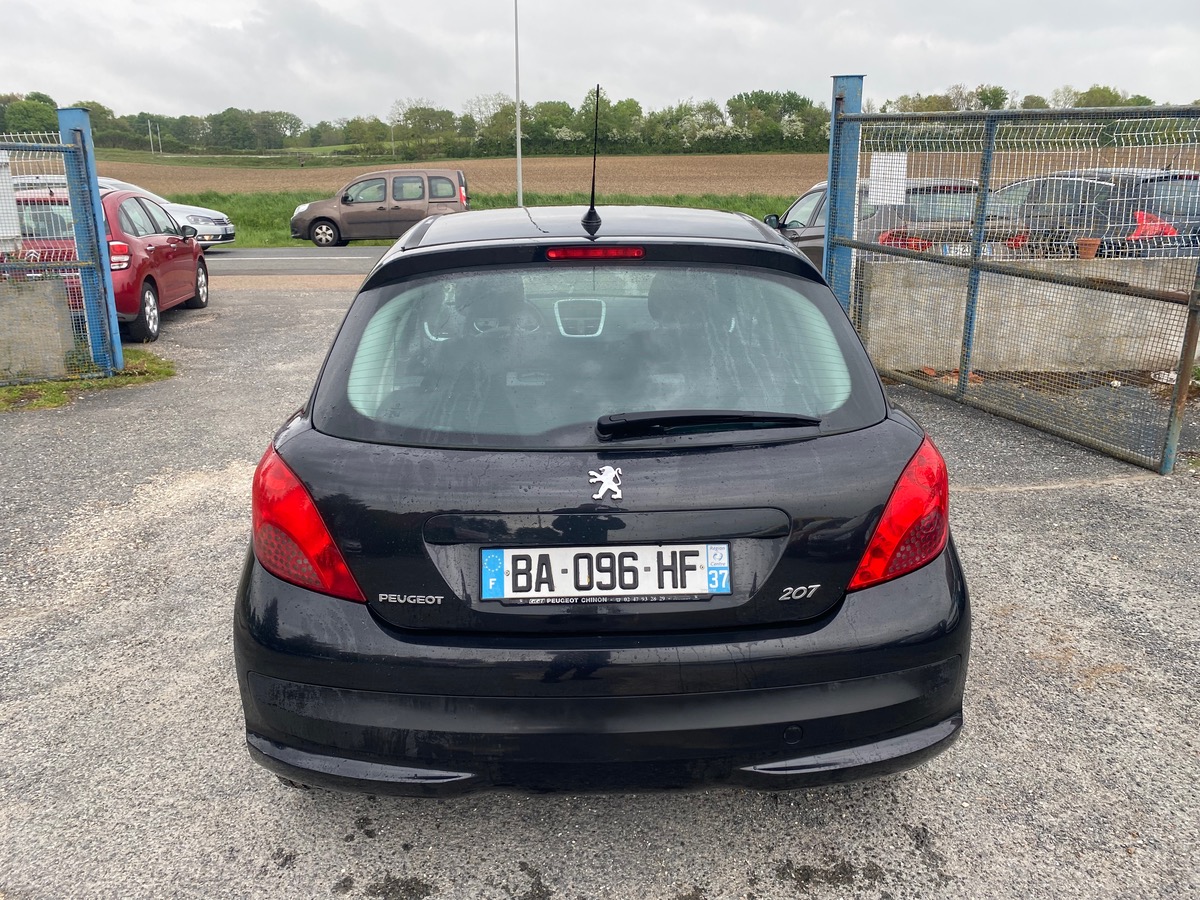 Peugeot 207 1.4 hdi 70cv 156035km urban de 2009