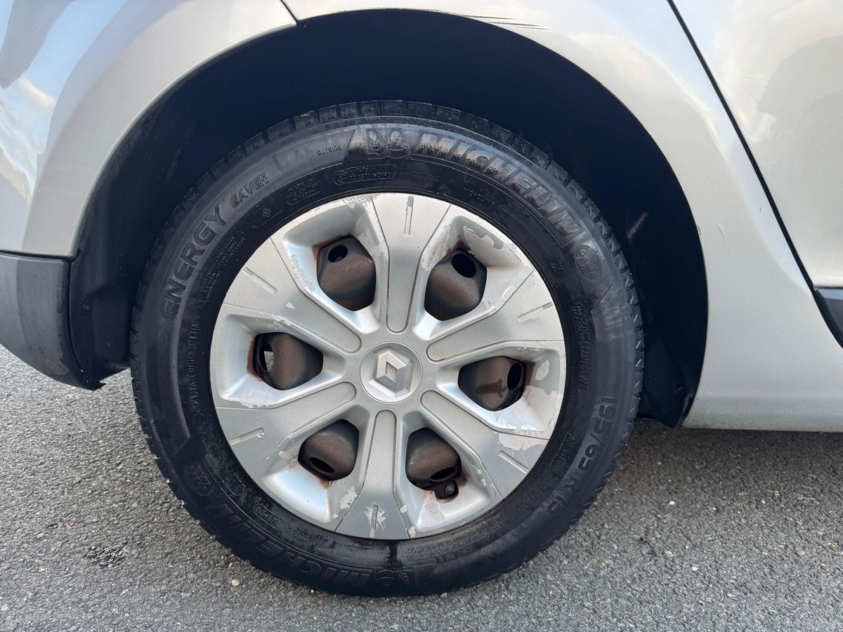 RENAULT Megane III 1.6 E85 (Flexfuel) 110cv Carminat Tom Tom  - Garantie