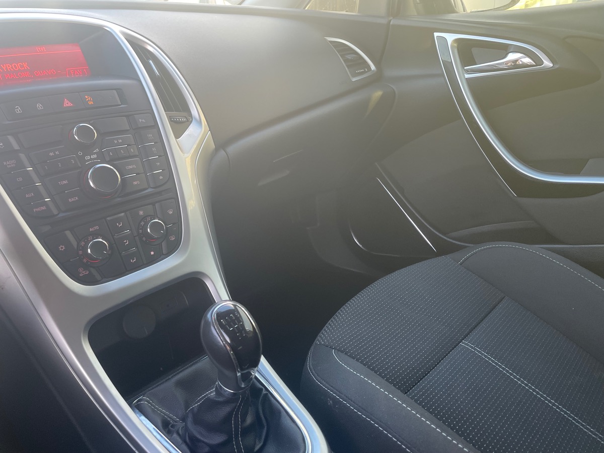 Opel Astra 1.6 turbo 180 sport